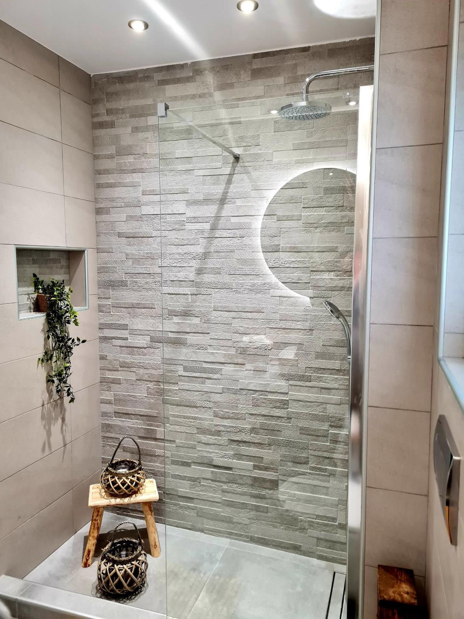 Center Luxury Spacious A&m Apartment Rhodes City